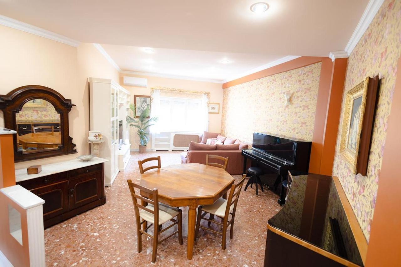 La Casa Di Daniela Lägenhet Lido di Ostia Exteriör bild